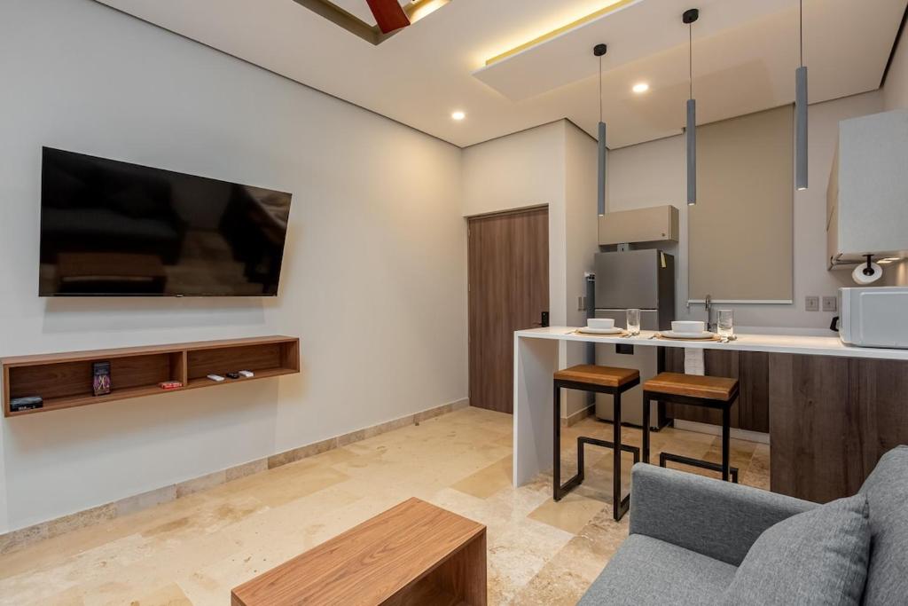 Deluxe apt 1 bdr cool jacuzzi close to beach - 2