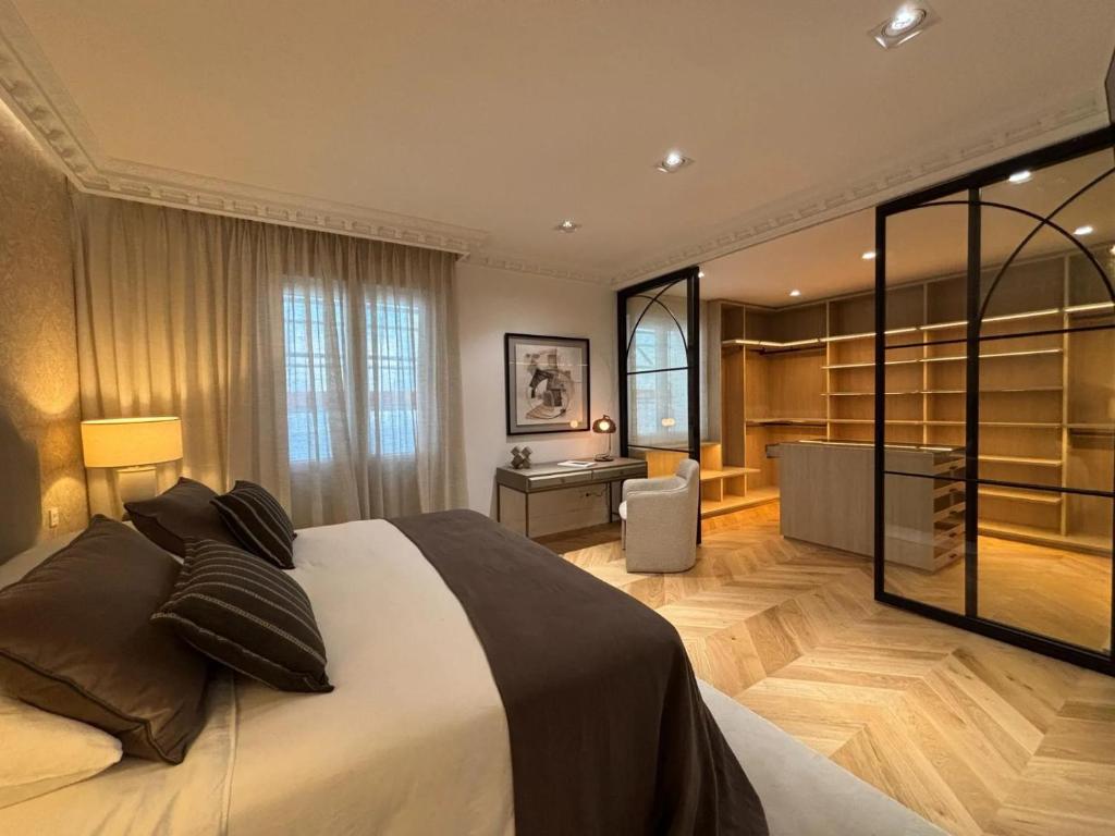 Casa de Madrid Luxury Apartment - 5