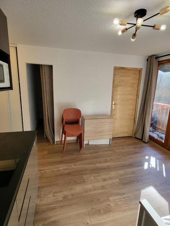 Apartment 2-4-6 in Saint-François-Longchamp - 3
