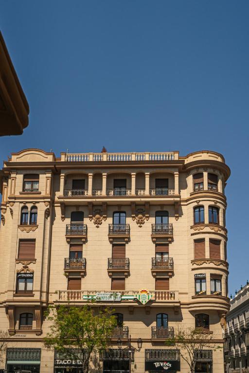 Betis Suites - La Campana - 2