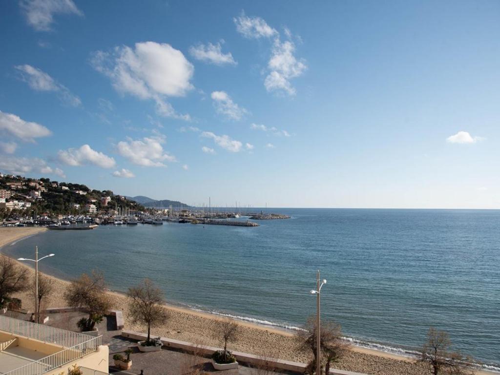 Studio + cabine, 4 pers. avec clim et parking, Le Lavandou - 1