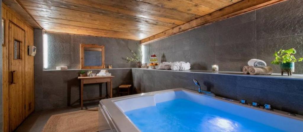The Alpine Retreat & Sauna - 2