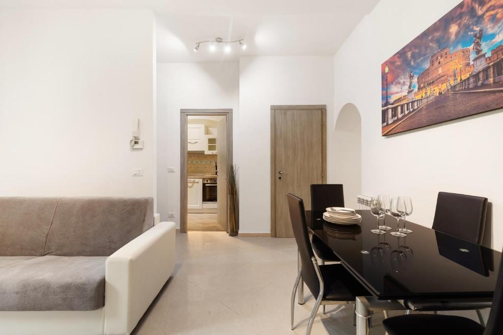 Montecuccoli Modern Home by FGL Collection - 4