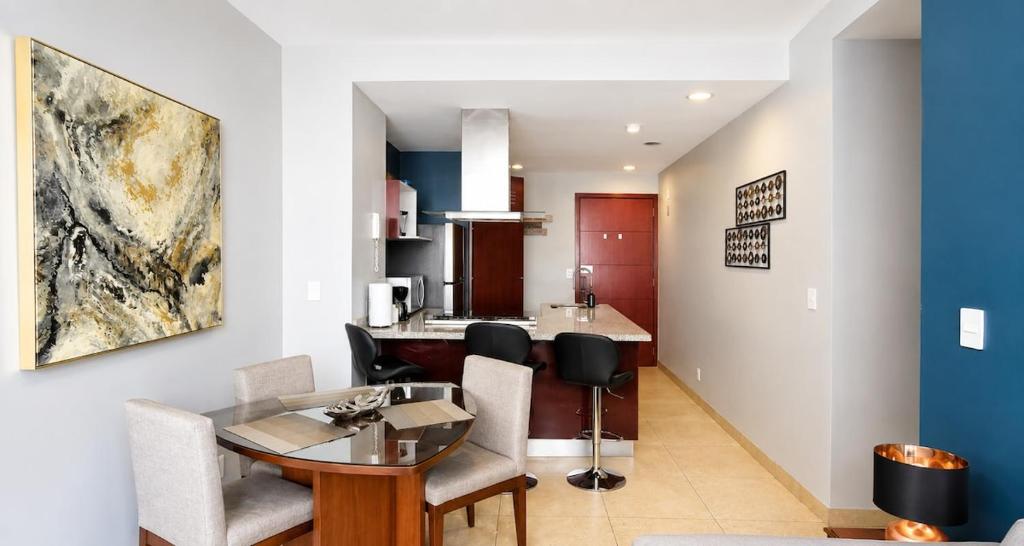 Polanco 20th Floor Condo Pool, Gym, City Views - 1