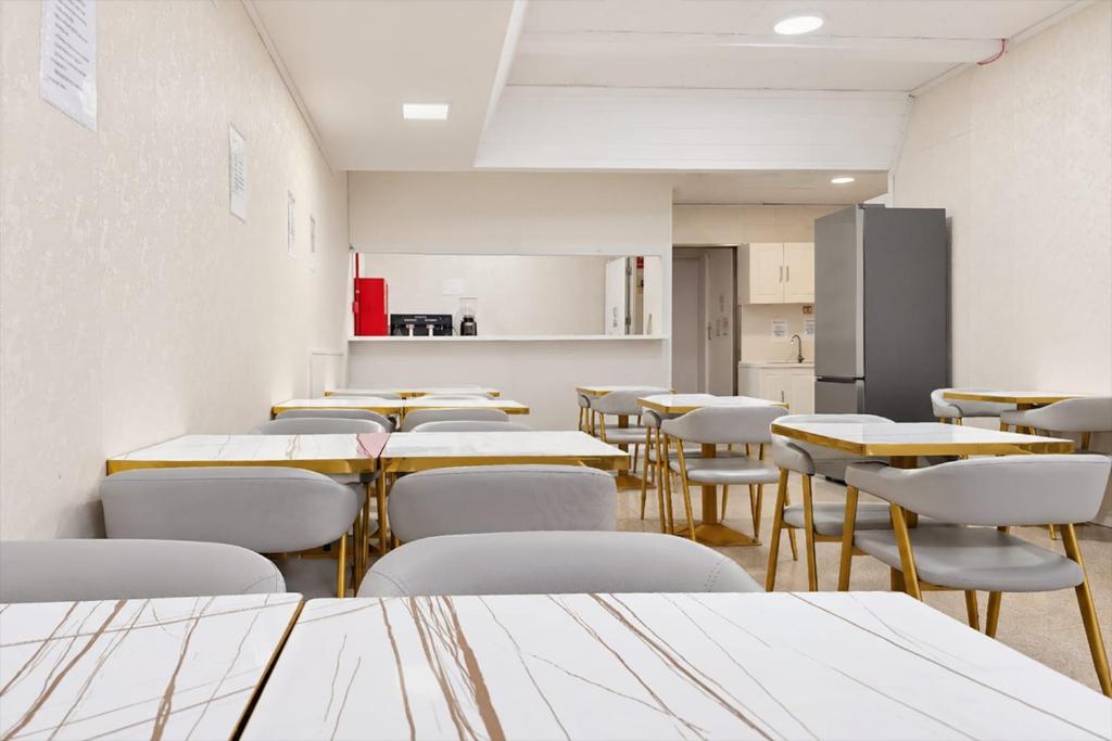 min hostel capsules - 2