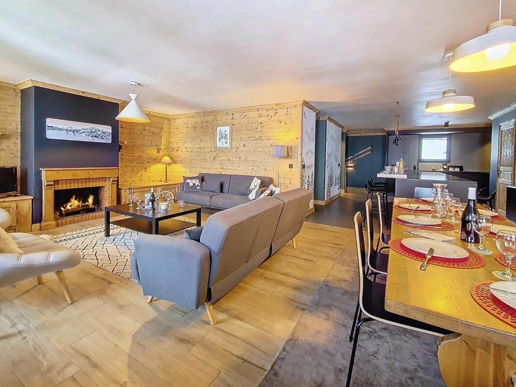 Triplex Spacieux au Pied des Pistes avec Balcons - 2