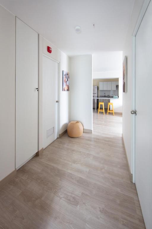 Spacious Modern 3BR in Av Javier Prado High-Rise - 2