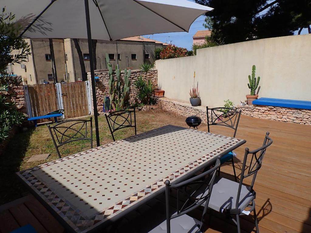 Modern CARRO villa, beachfront, COTE BLEUE HOUSE - 2