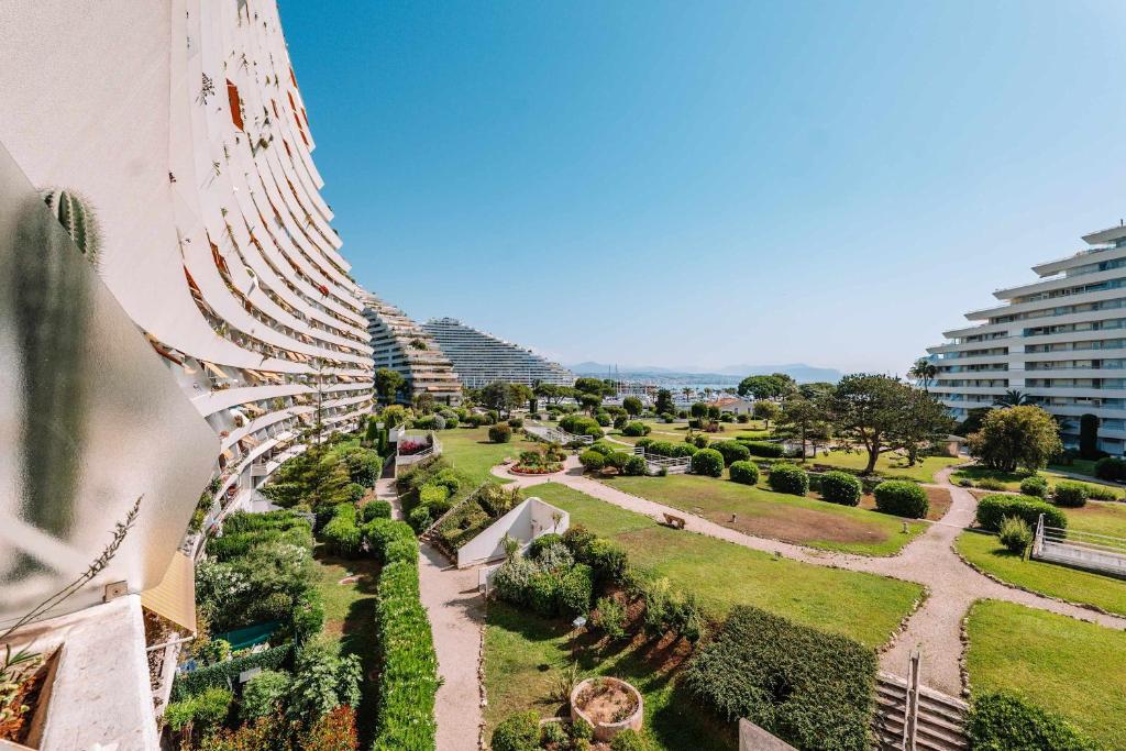 Le Rivage Seventies - 1