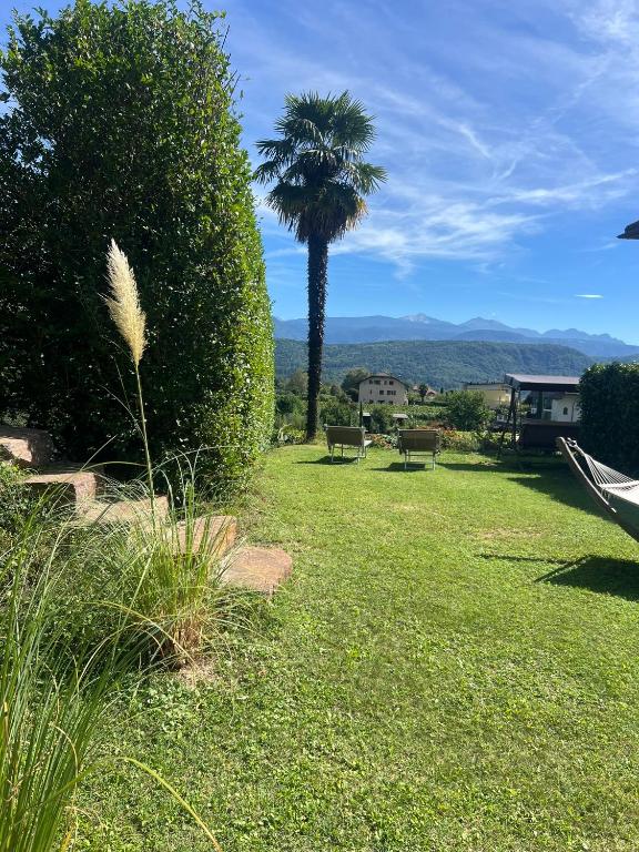 Luxury Apartment with Private Garden & Vineyard Views in Kaltern - 2