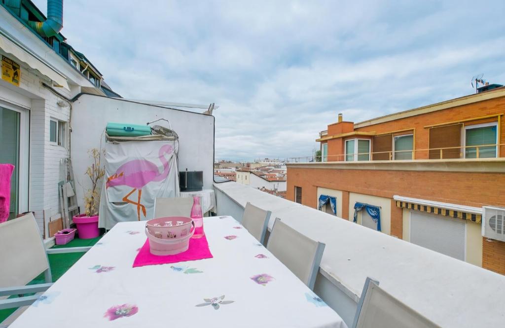 Gran Via apartamento compartido con familia - 2