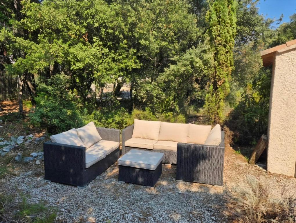 Charmant bastidon climatisé terrasse et jardin dans domaine naturiste Mont Ventoux - 3
