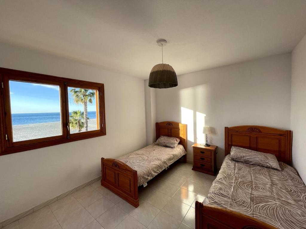 Casa en primera linea de playa Tamarit - 2