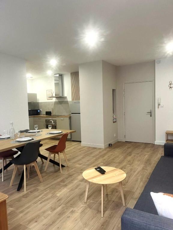 Appartement moderne 2 chambres Hyper Centre 60m2 Wifi - 3