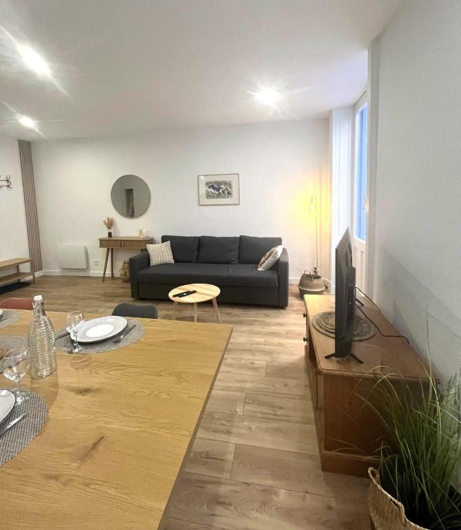 Appartement moderne 2 chambres Hyper Centre 60m2 Wifi - 4