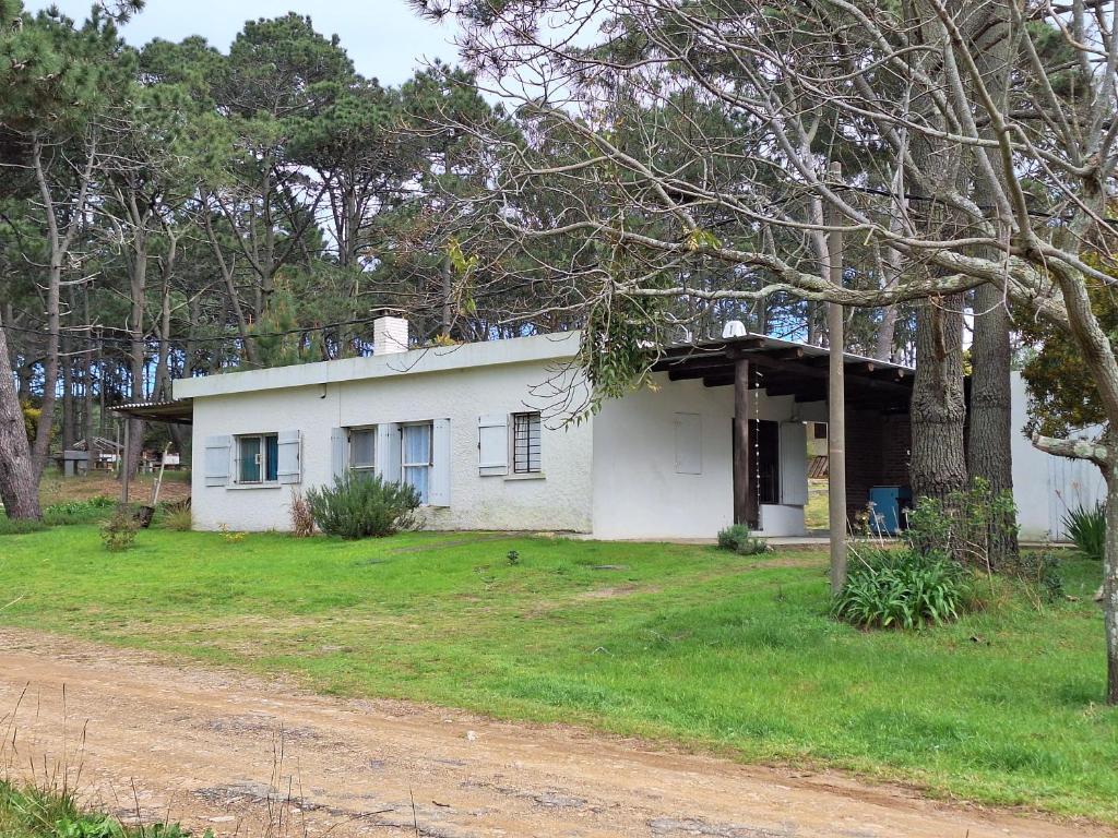 Casa a 3 cuadras del mar, amplio parrillero techado y cochera - 4
