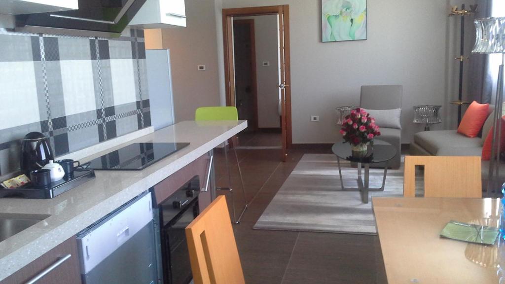 앰배서더 호텔 (Ambassador Hotel)