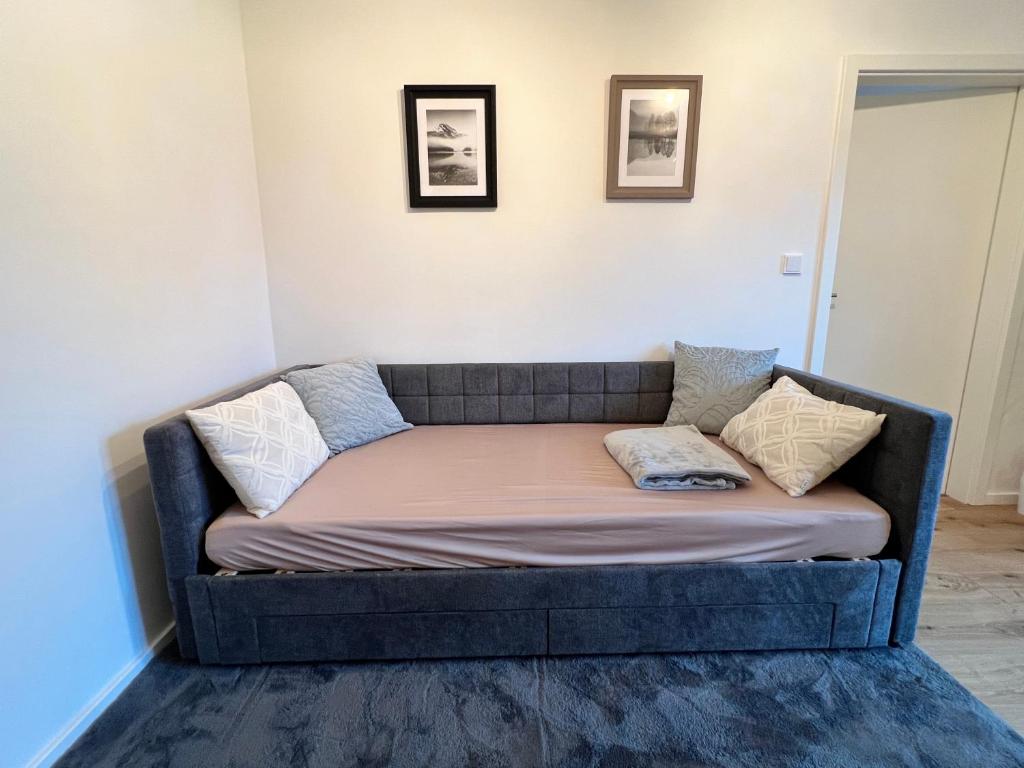 BearStay Apartment Augsburg - Flexibel für Familien, Reisende und Firmen 4 Personen mit Kind - 4