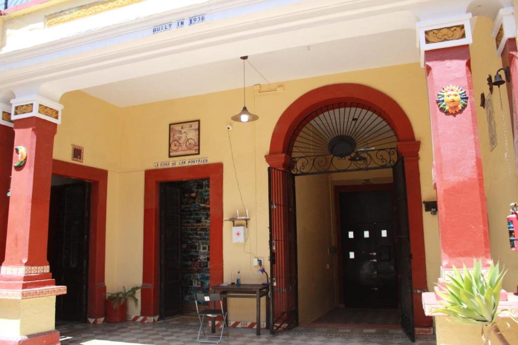 Hostal Casona de las Postales - 2