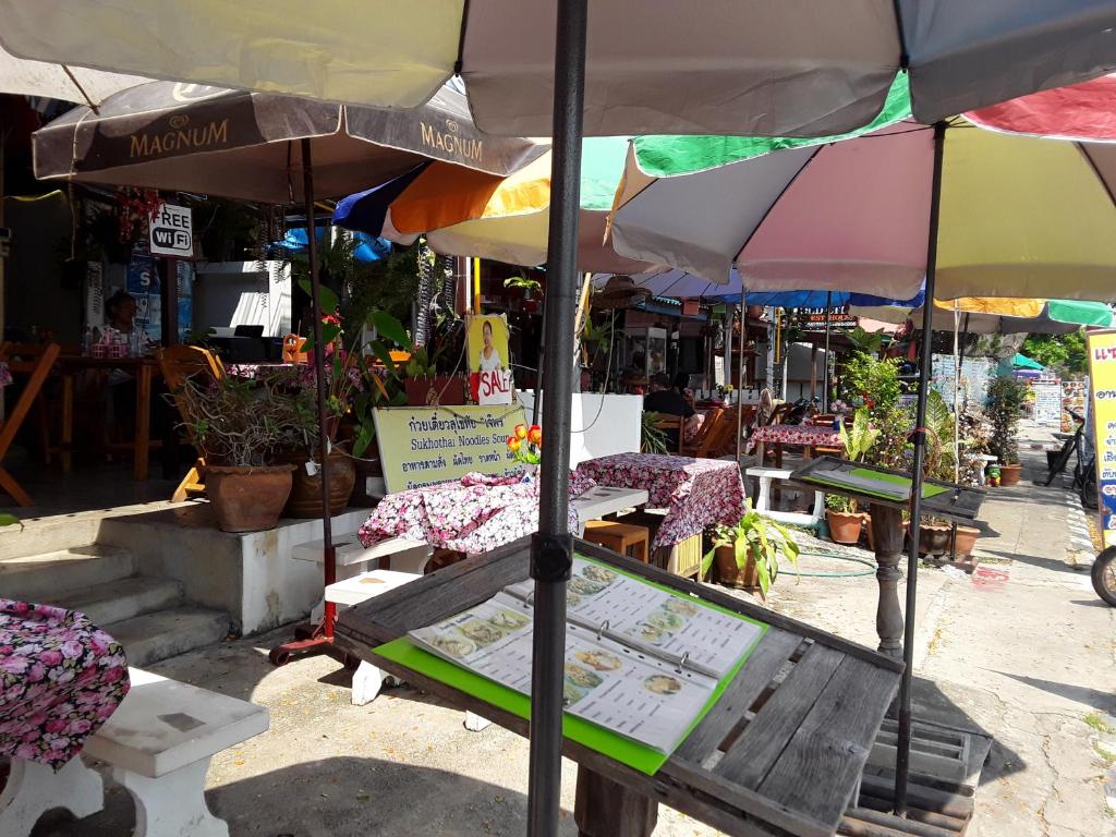 Nearby attraction, Vitoonguesthouse2fanrooms & Aircondition in Sukhothai