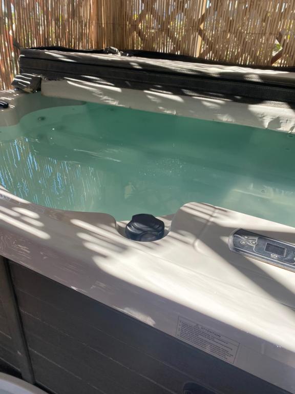 Chalet L' Aliénor avec JACUZZI VUE MER 1ère ligne - 2