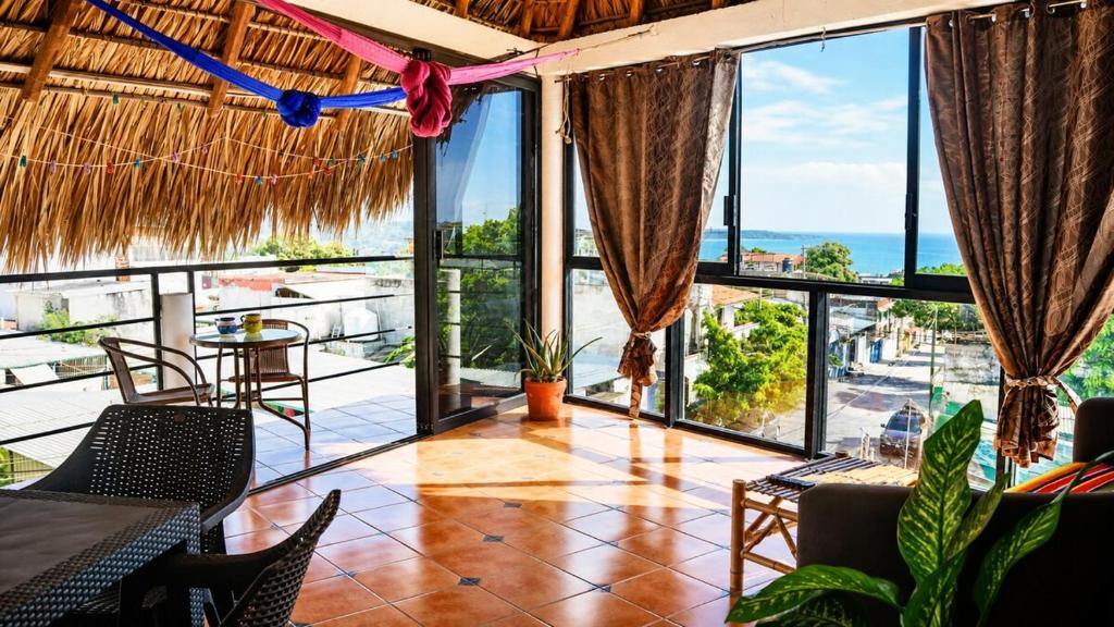 Spacious 1BR Ocean View Penthouse w Private Rooftop - 4