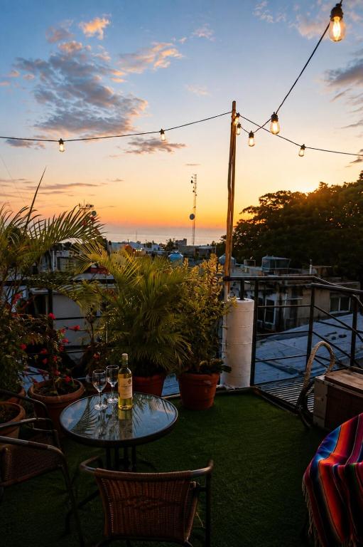 Spacious 1BR Ocean View Penthouse w Private Rooftop - 5