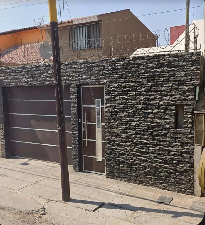 Ideal 2-Bedroom House, Consulate Appointment, Airport - 1