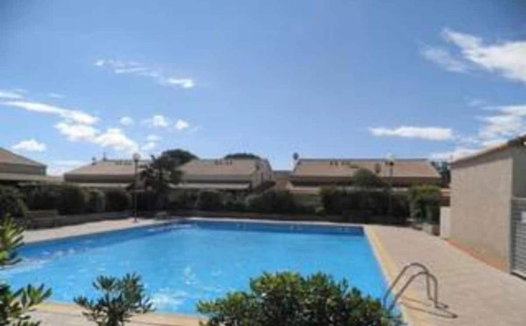 Maison à 200m de la mer avec piscine - 3