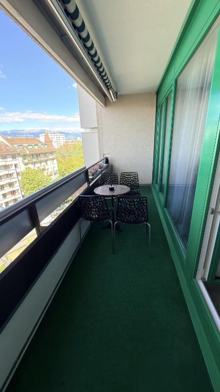 Bright and Spacious apartment with great views - 1