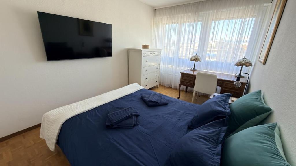 Bright and Spacious apartment with great views - 3