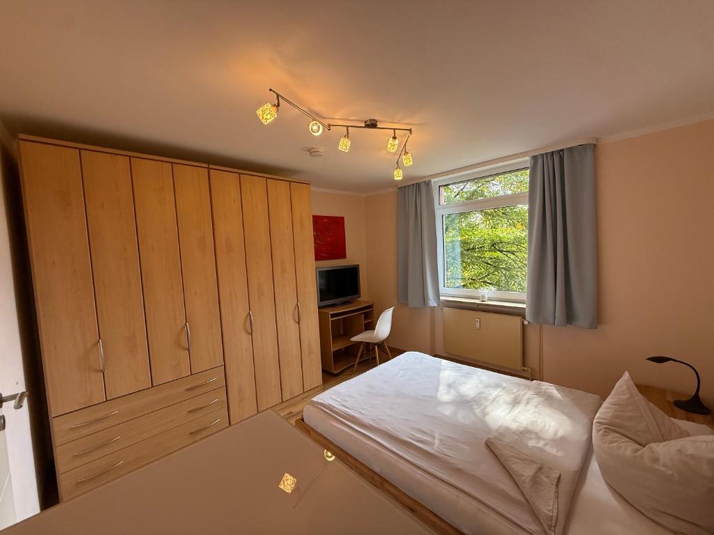 Modern renovated room with direct public transport to Oktoberfest - 4