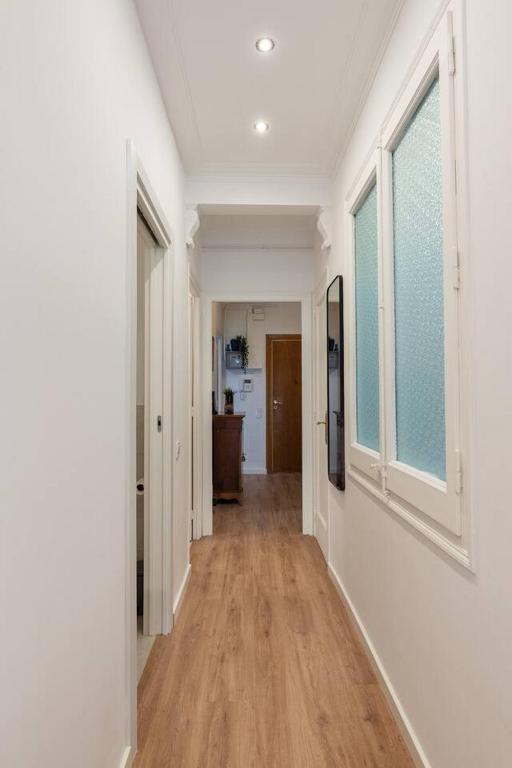 Monthly Central Flat Urgell 1 min AC Wi-Fi - 5