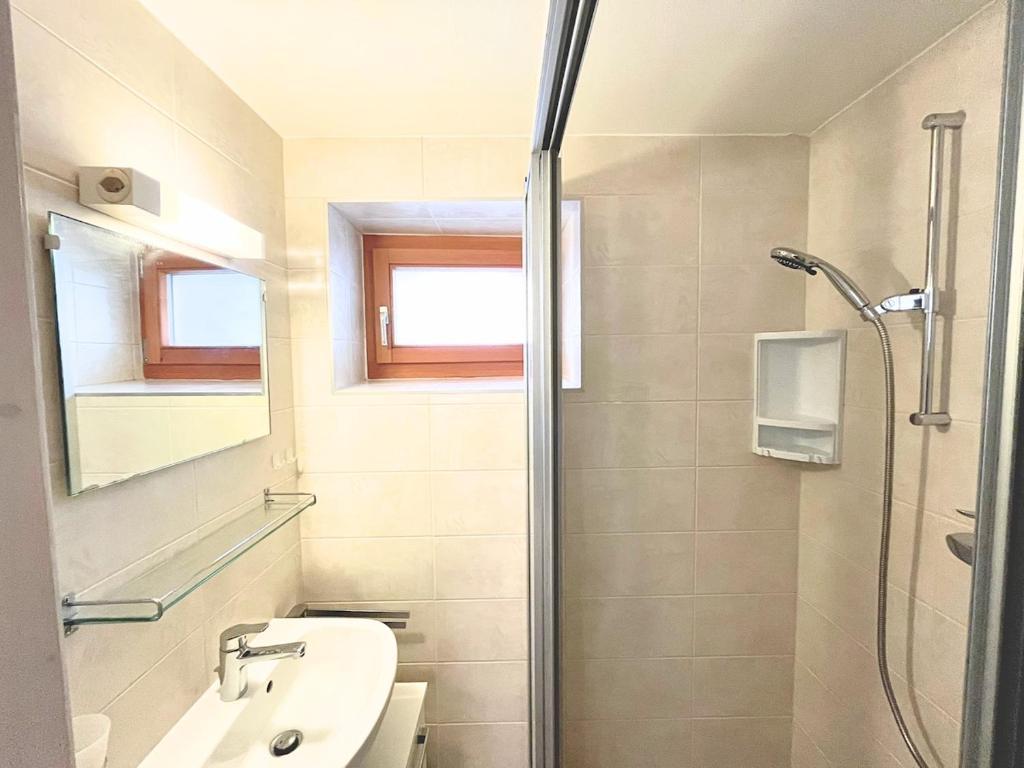 Zimmer Wohnung im Villa, 5 Gehminuten bis Medran - 2
