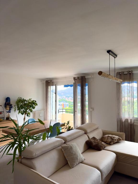 T2 balcon vue montagne, parking, Gap centre - 1
