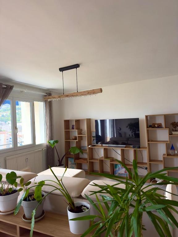 T2 balcon vue montagne, parking, Gap centre - 5