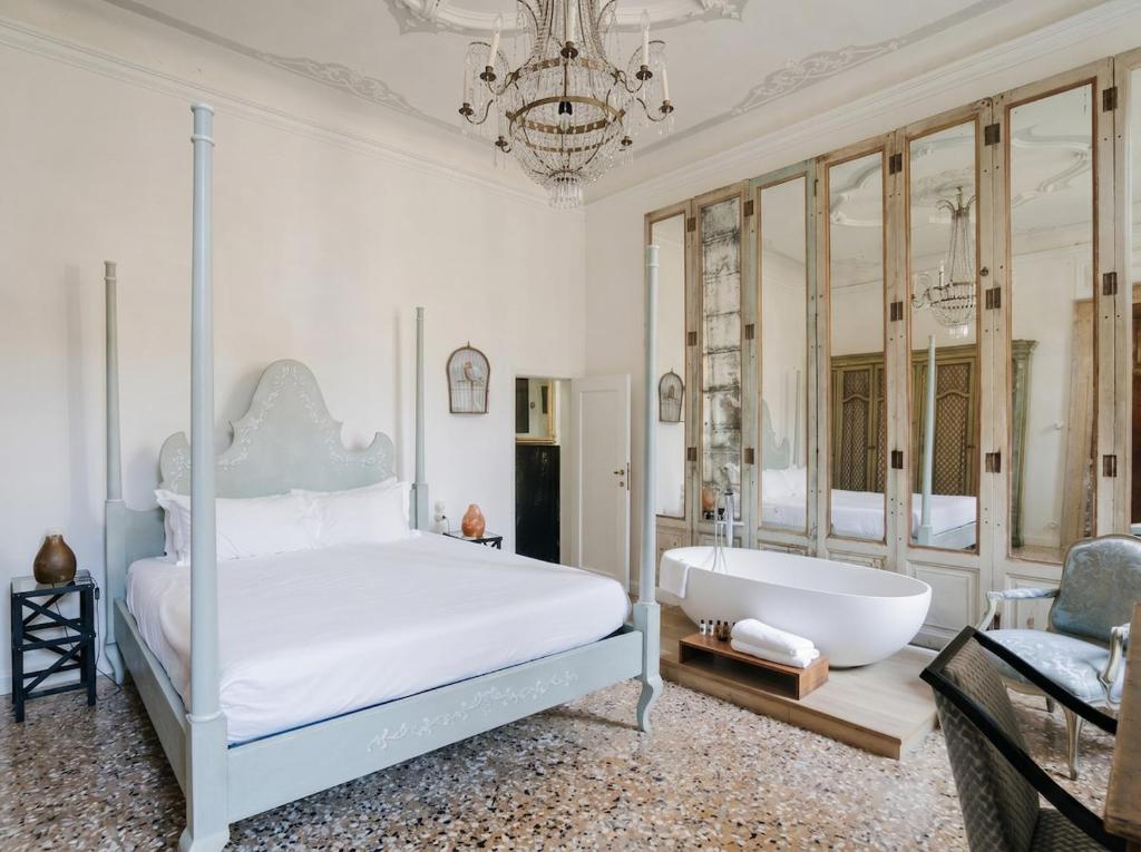 Berlendis Palace Noble Floor - 3