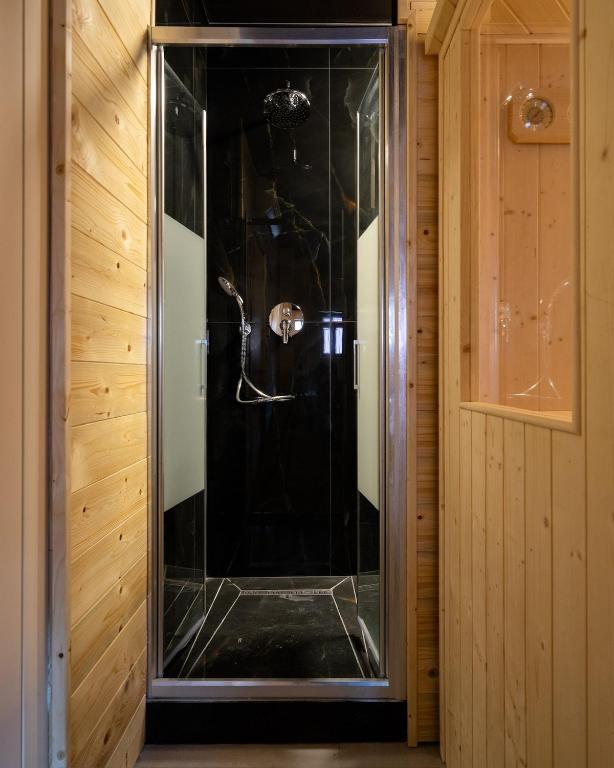 Designer Loft with Private SPA and Terrace - 2