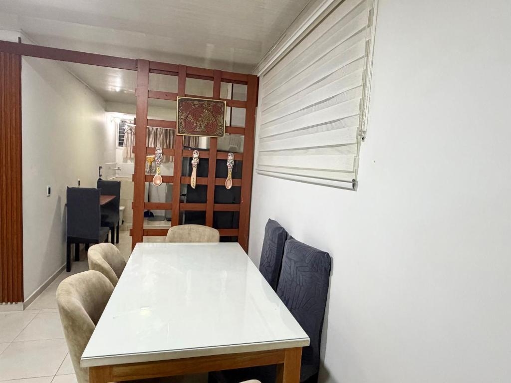 Bonito, ubicacion residencial - Apartamento amoblado - 4