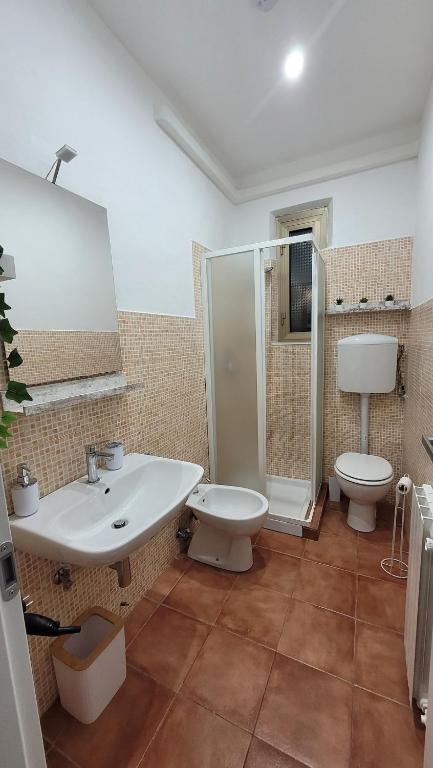 Harmony House 4-bed apartment with private parking - 4