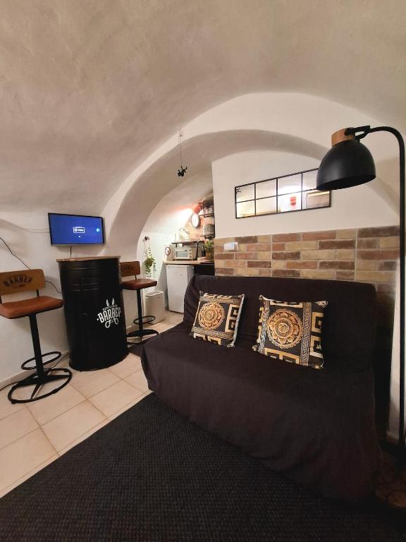 Tiny studio, rustic style, historic center - 3
