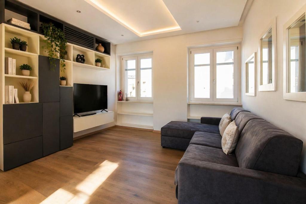 Exclusive terrace Designer apartment in Milan - 3