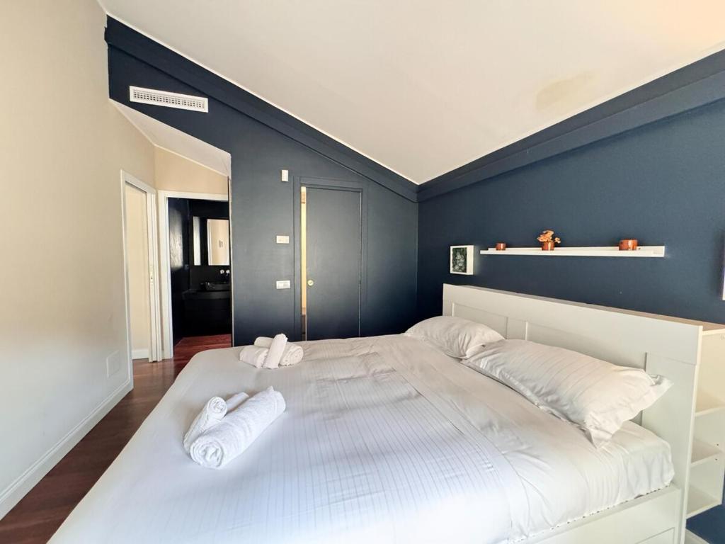 Luxury Design Loft - 4