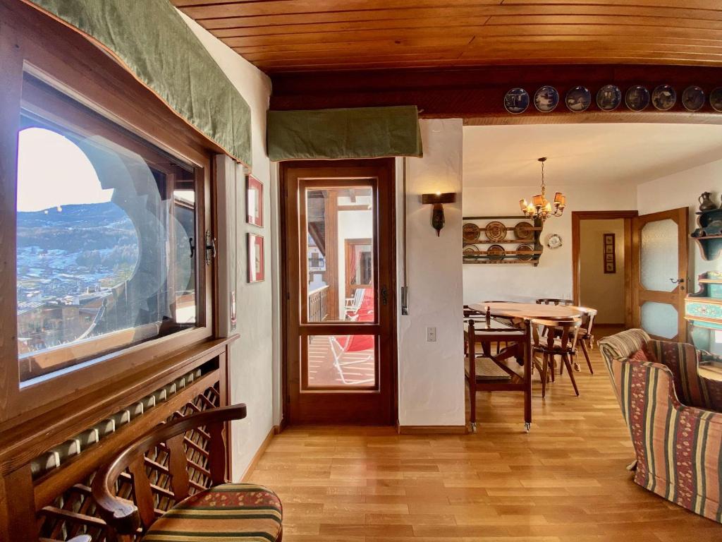 Cozy 3 bedroom with beautiful views - 1