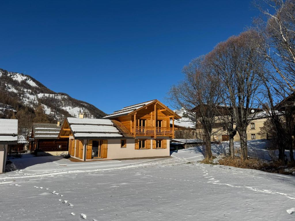 Chalet de charme 8 pers Vue montagne Terrasse Queyras - 1