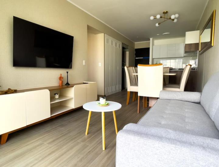 Business Living Lima - 1