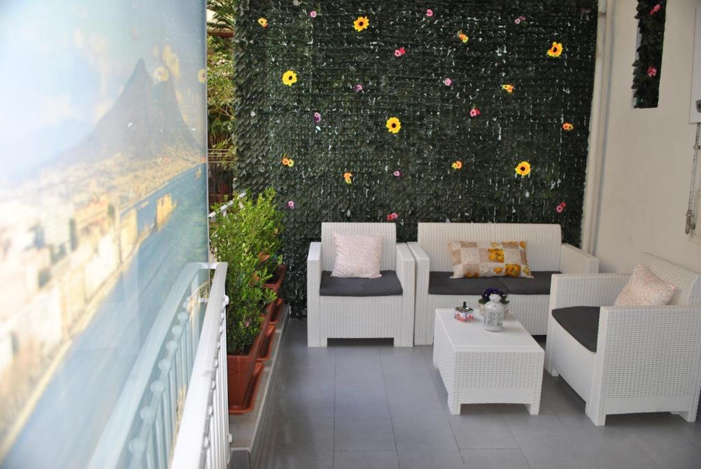 Balcony/terrace, La Casa di Luna in Naples