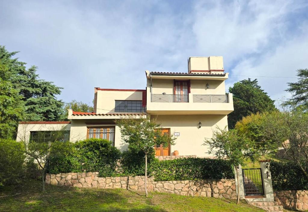 Hermosa casa de veraneo con pileta - 1