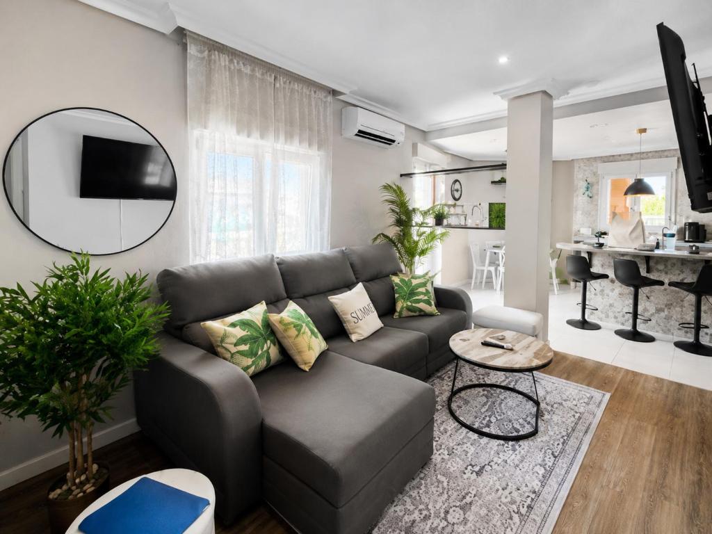 Modern Coastal Penthouse w AC & Lg Private Terrace - 2