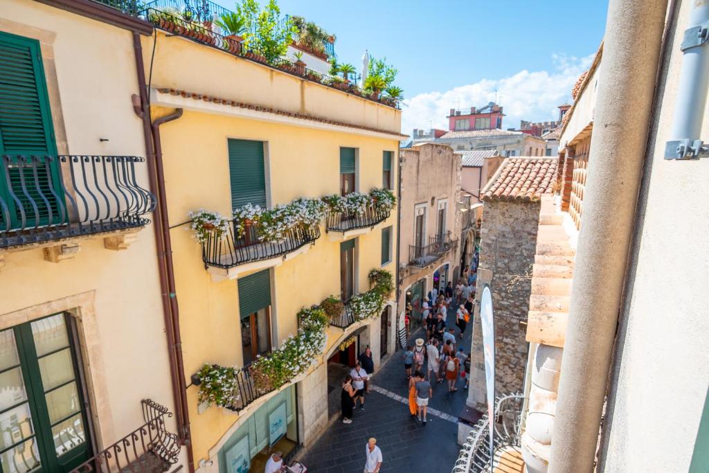 Heart of Taormina Corso Umberto I - 4